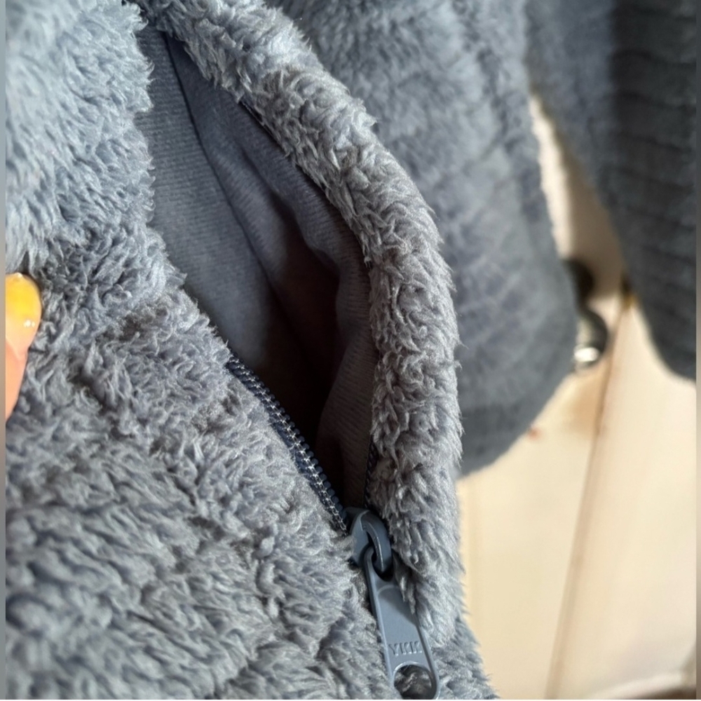Cozy Columbia Blue Fleece Jacket - Picture 7 of 7